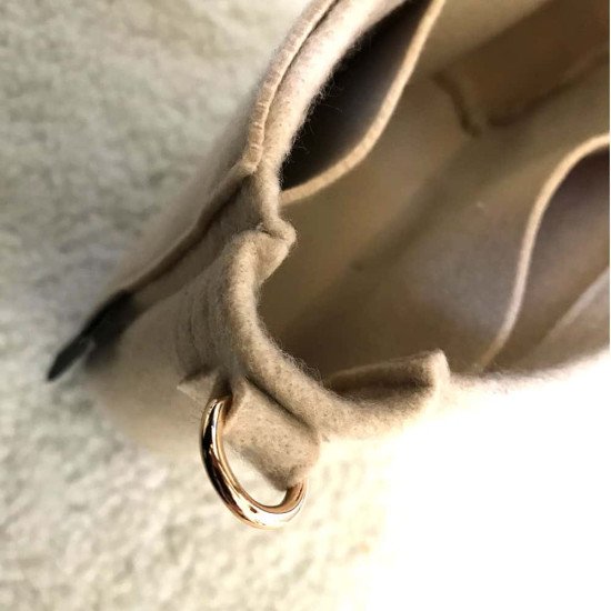 Bag and Purse Organizer with Basic Style and D-rings for LV Toiletry Pouch 19 / 26 Bag and Purse Organizer with Basic Style and D-rings for LV Toiletry Pouch 19 / 26